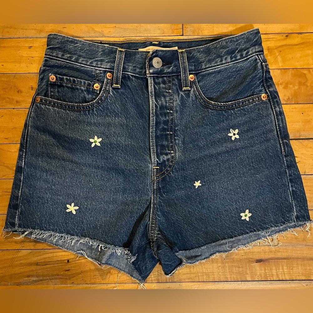 Levi’s Premium Ribcage Denim Shorts Floral Embroidered Button Fly Cut Off Hem 27